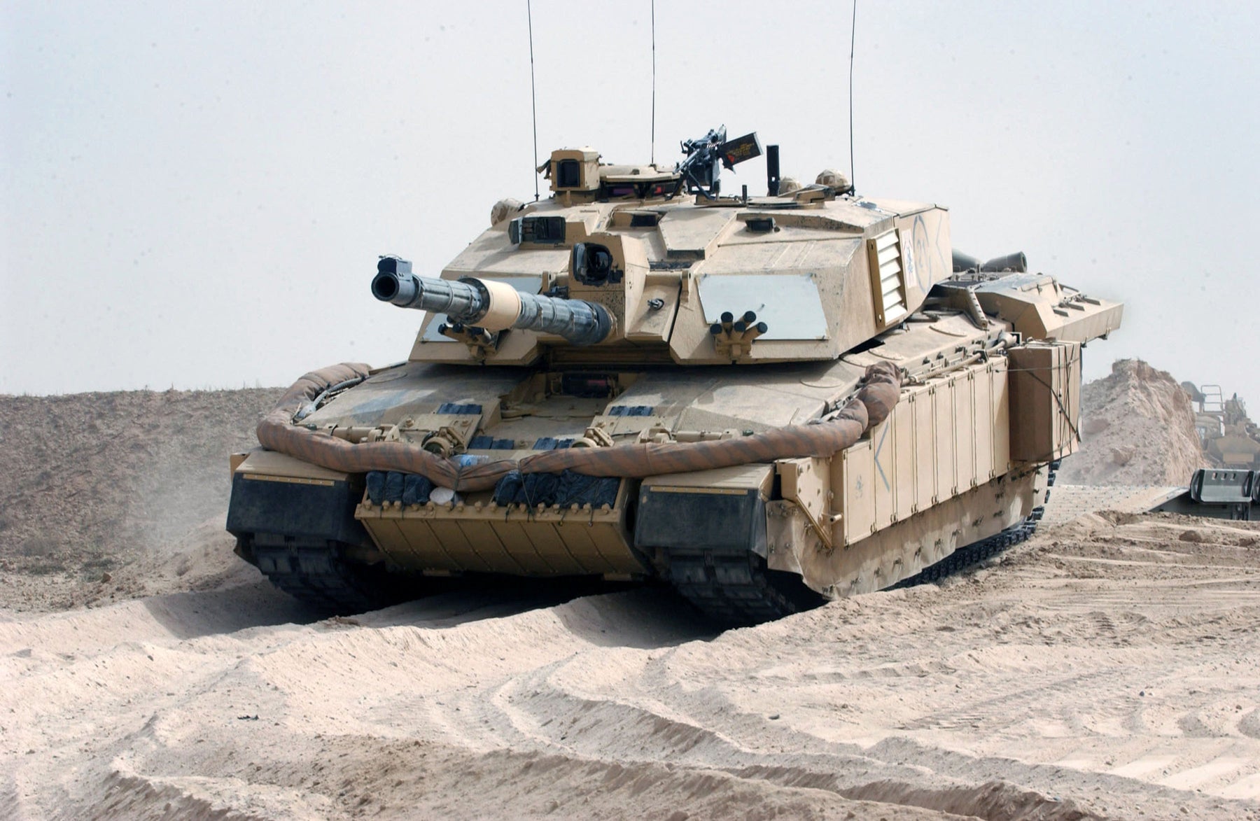 Queen’s Royal Lancers Challenger 2 crossing into Iraq during Operation TELIC, 21 March 2003