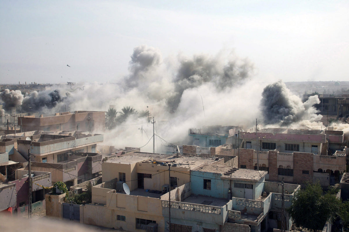 US Marines operating in Fallujah during Operation al-Fajr in November 2004