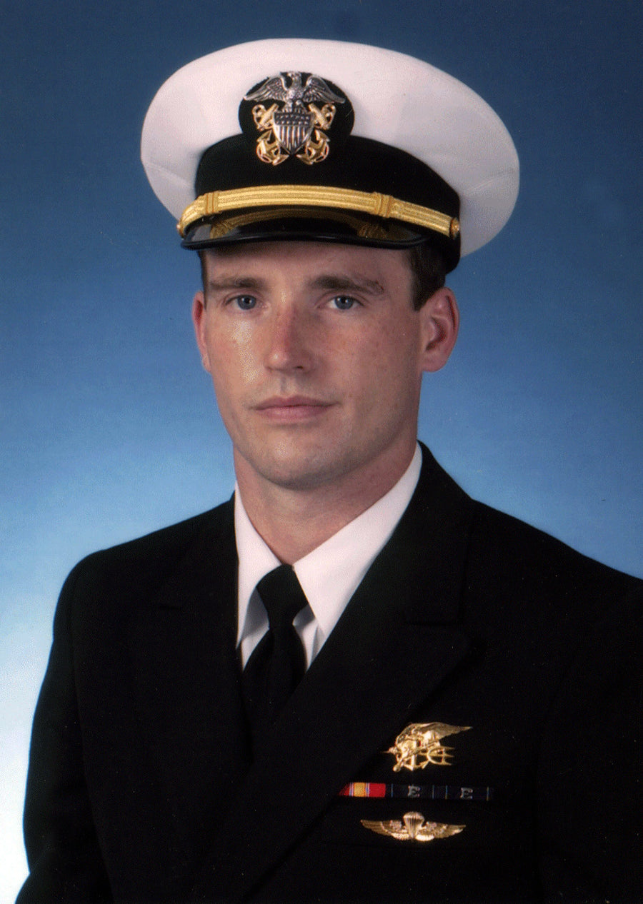 Official U.S. Navy portrait of Lieutenant Michael P. Murphy